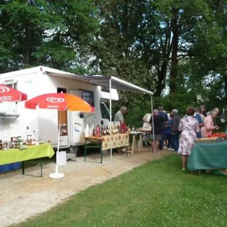 캠프장 Mobil - 4 Pers., Animaux Ok - Api-1-52-2442 La Chapelle-Aubareil
